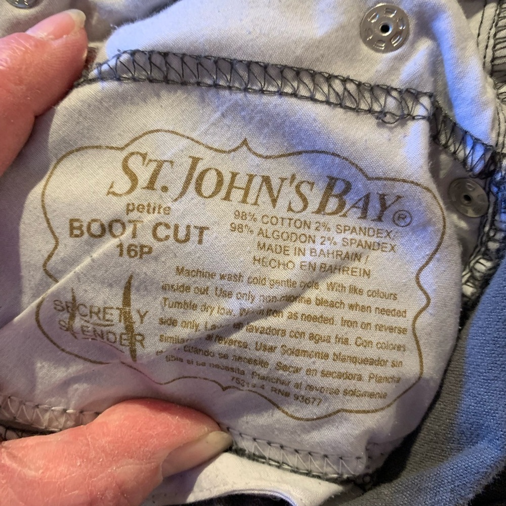St. John's Bay Women's Boot Cut Jeans - Charcoal Gray 16 P - Picture 6 of 10